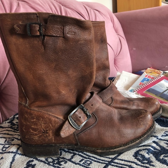 Distressed Frye leather motorcycle boots - Picture 5 of 9